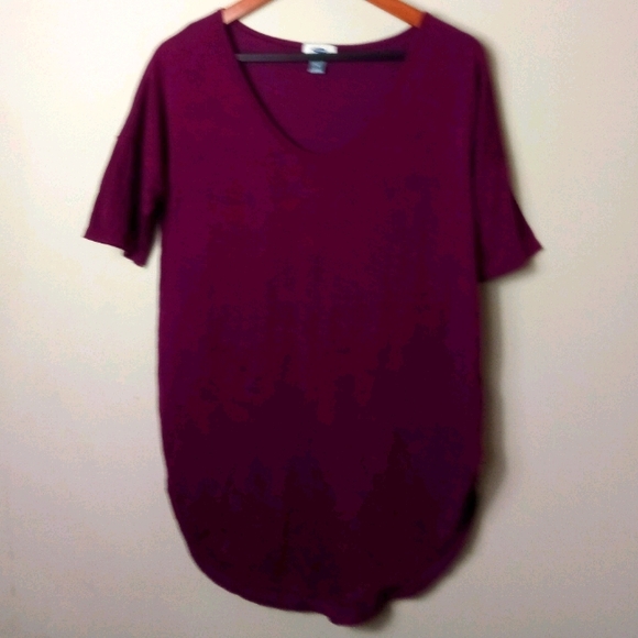 Old Navy Tops - Old Navy M Berry Hombre Boyfriend T-Shirt Top